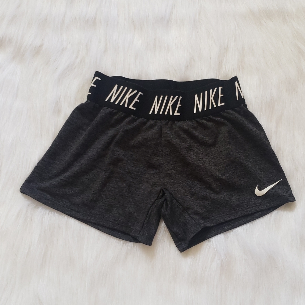 🩳 Nike Dri-Fit Girls Shorts